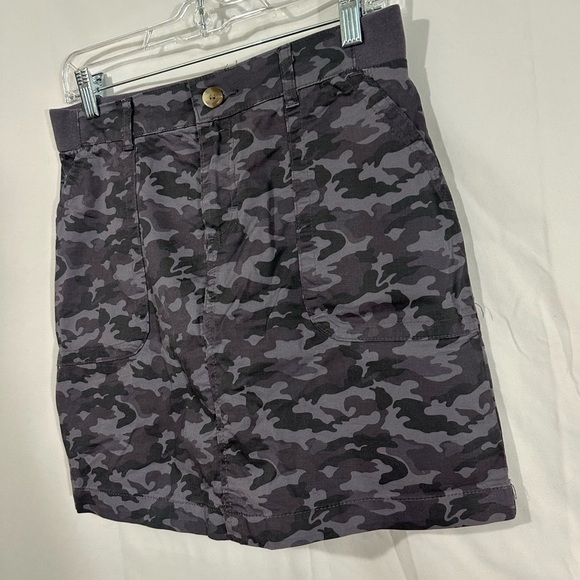 Lee Women’s Regular Fit Camouflage Skort - Mid Rise - Size 6 - Picture 2 of 8